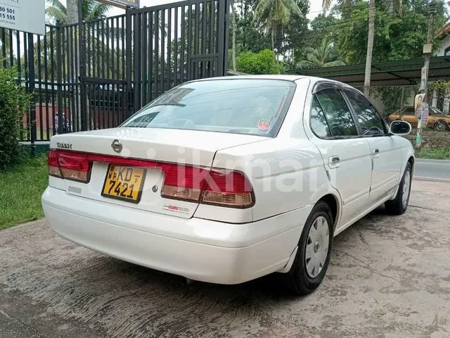 Nissan Sunny 2003 photo 2