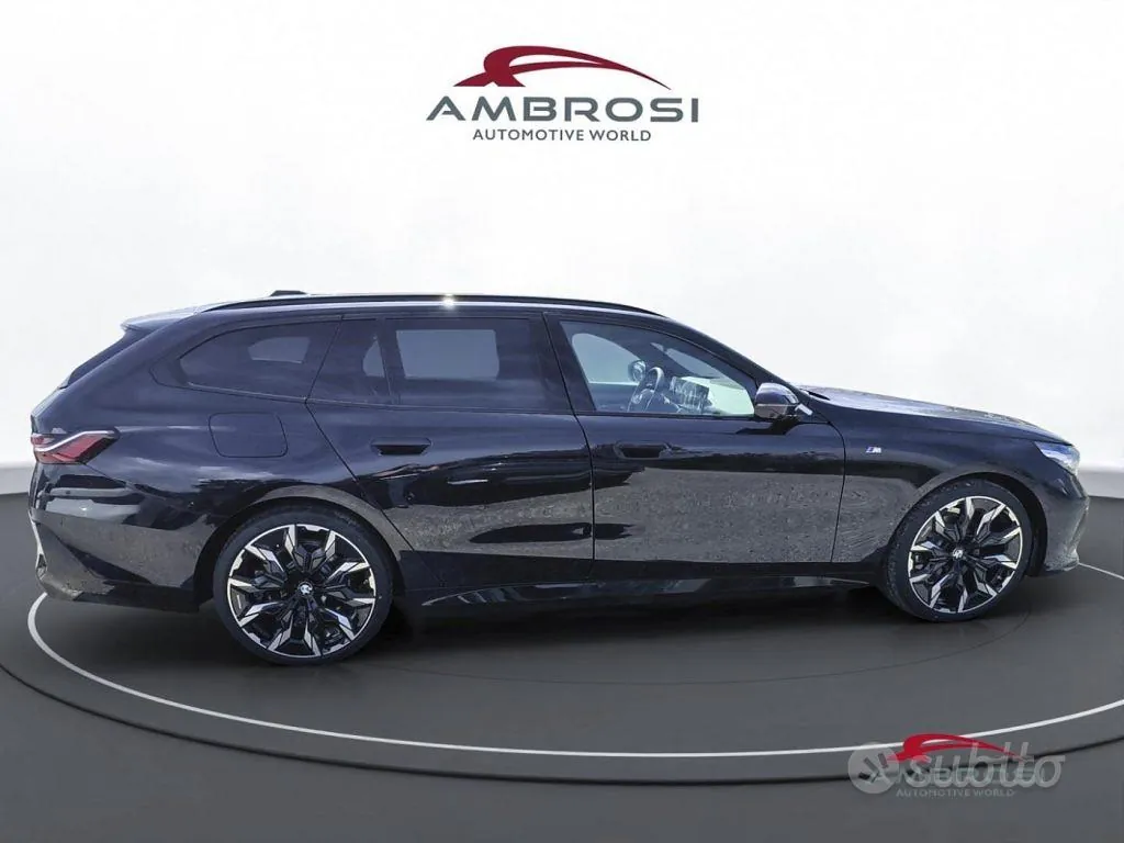 BMW 5 Series 2025 photo 5