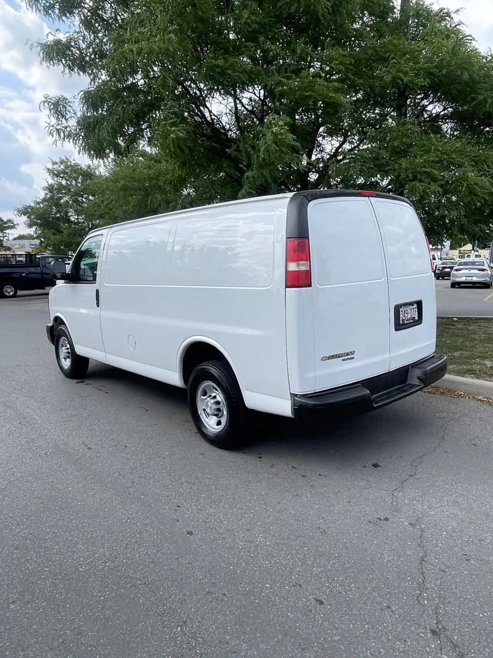 Chevrolet Express 2015 photo 3