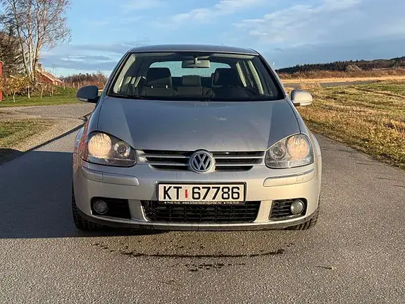 Volkswagen Golf 5 2005 photo 2