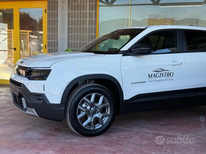 Jeep Avenger photo 4