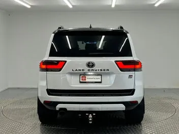 Toyota Land Cruiser 2023 photo 5