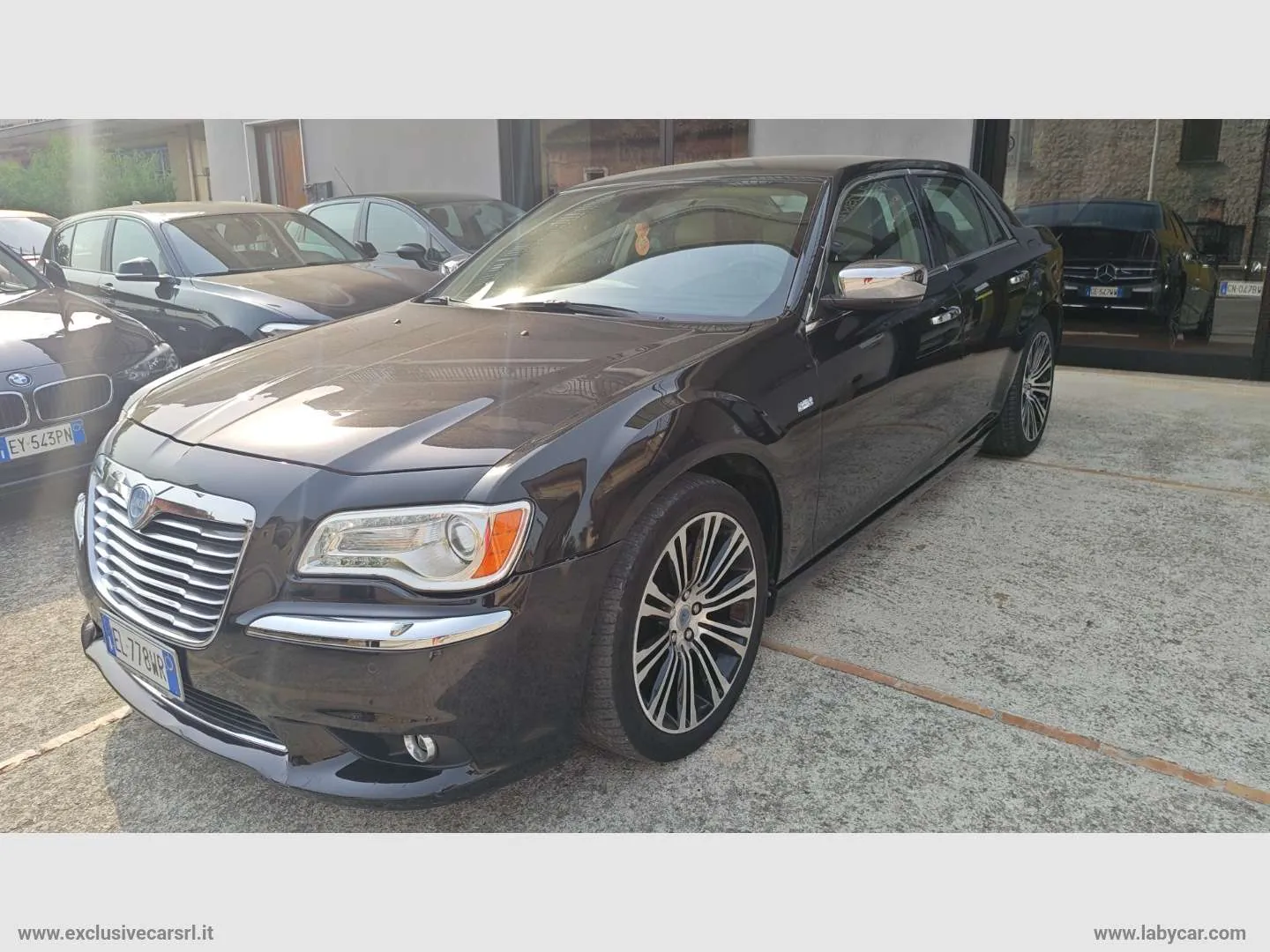 Lancia Thema 2012 photo 2