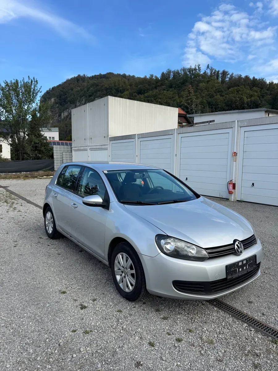 Volkswagen Golf 2010 photo 3