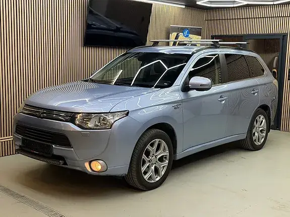 Mitsubishi Outlander 2014 photo 2