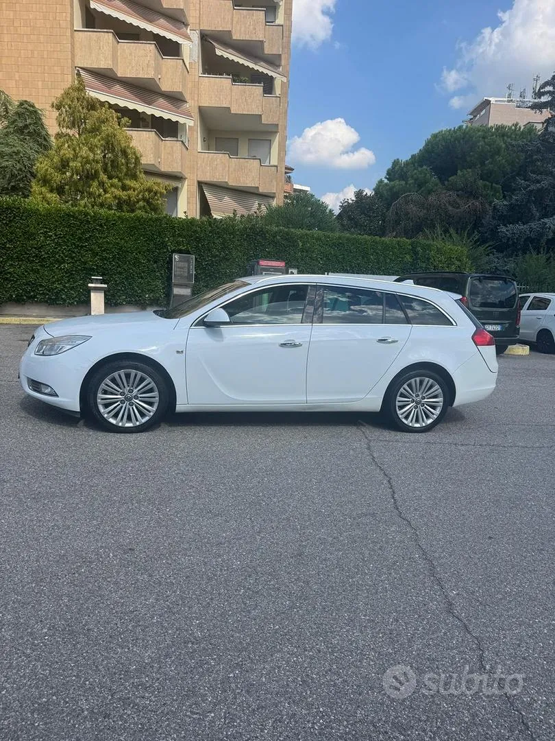 Opel Insignia 2012 photo 2