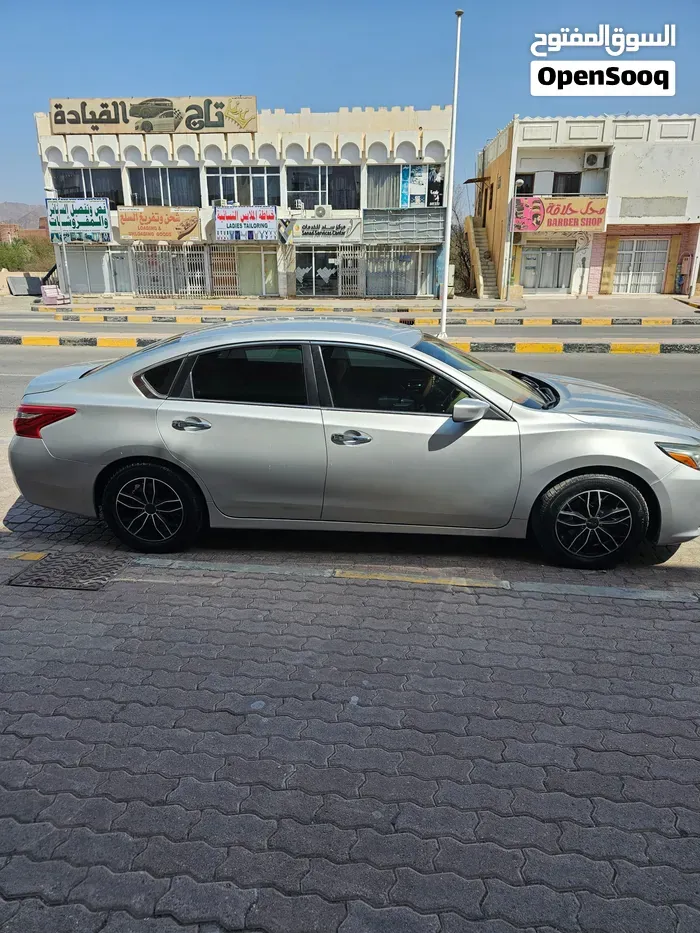 Nissan Altima