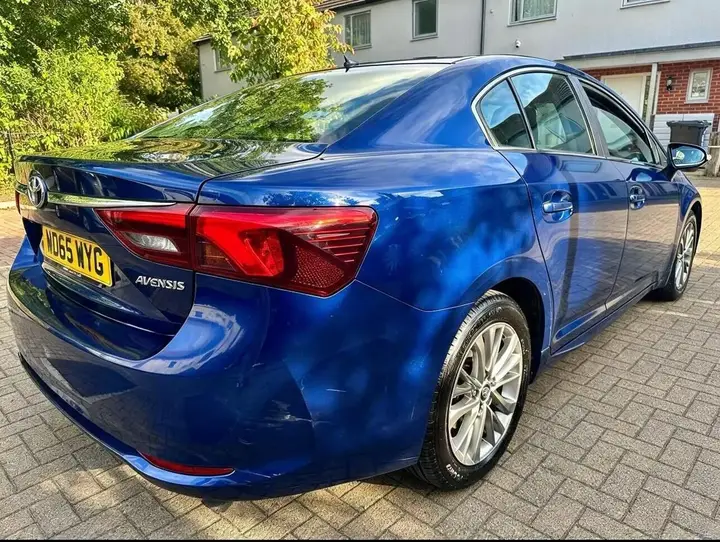 Toyota Avensis 2016 photo 4