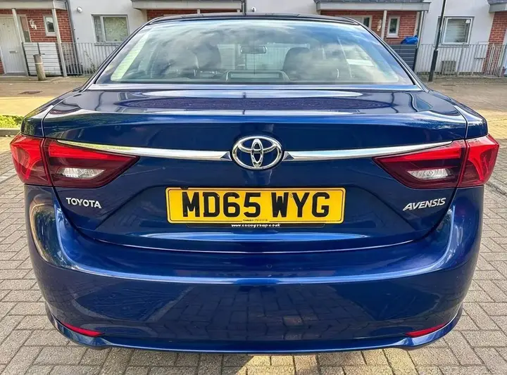 Toyota Avensis 2016 photo 5