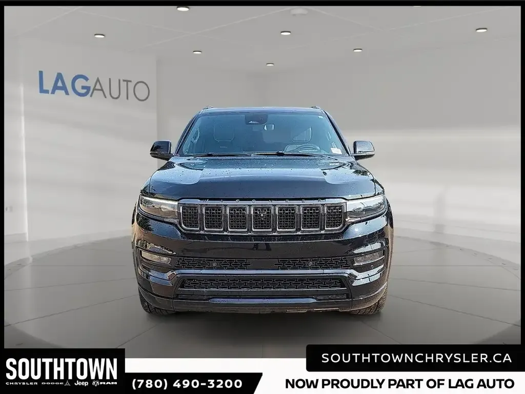Jeep Grand Wagoneer 2023 photo 2