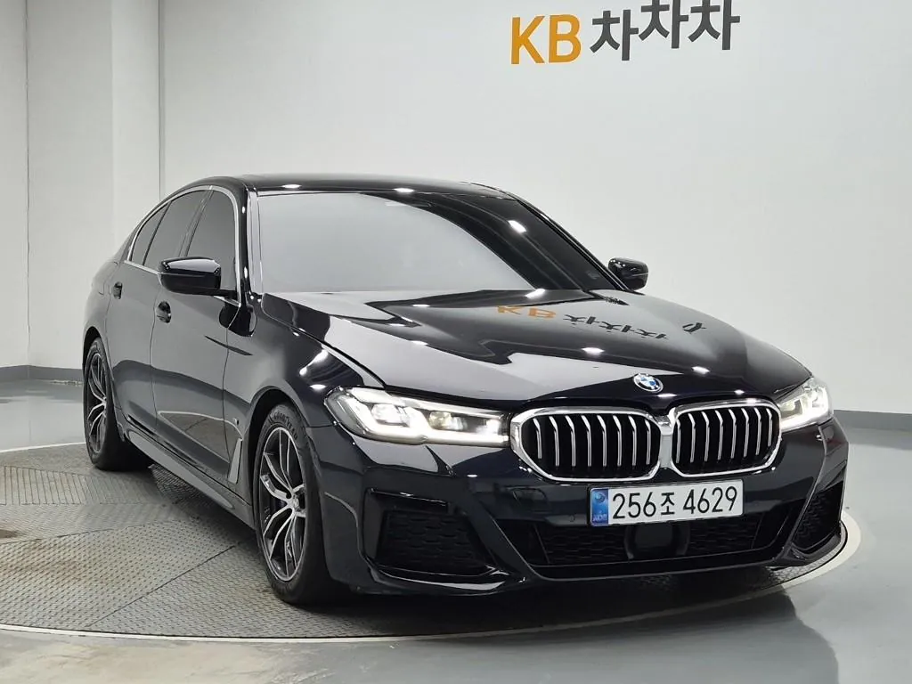 BMW 5 Series 2022 photo 4