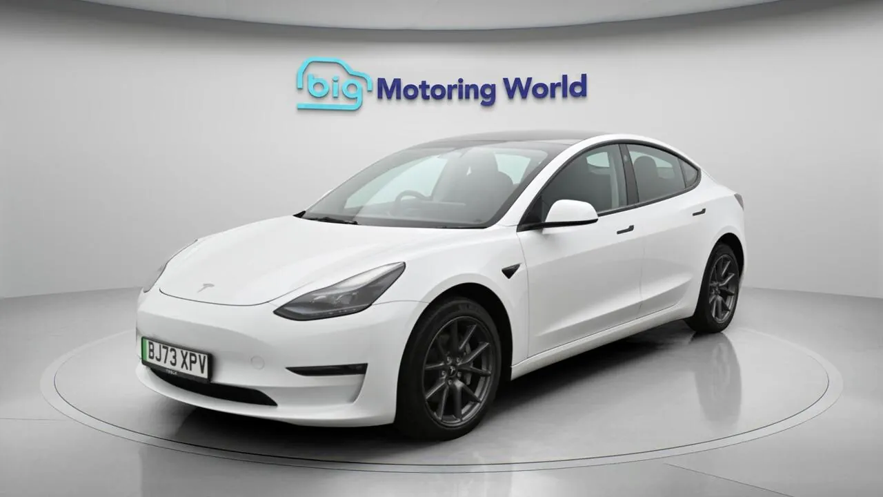 Tesla Model 3 2023 photo 4