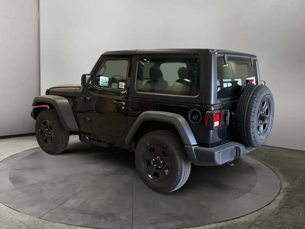 Jeep Wrangler 2026 photo 3