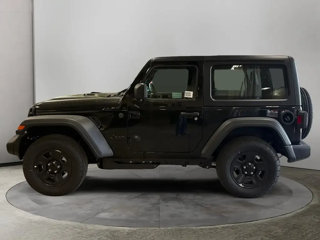 Jeep Wrangler 2026 photo 2