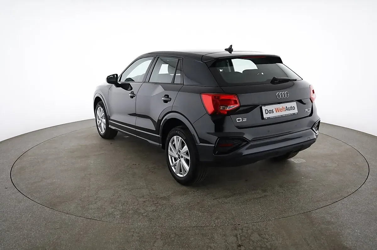 Audi Q2 2023 photo 2