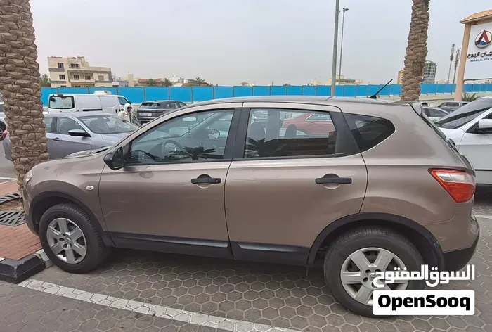 Nissan Qashqai 2014 photo 2
