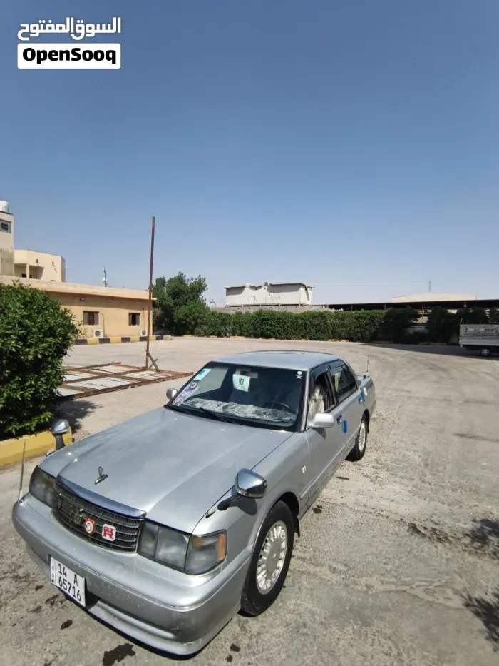 Toyota Crown 1994 photo 4