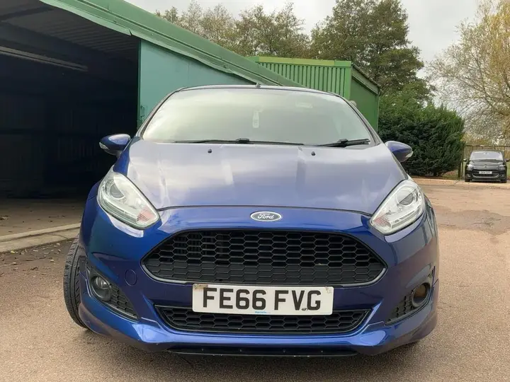 Ford Fiesta 2016 photo 2