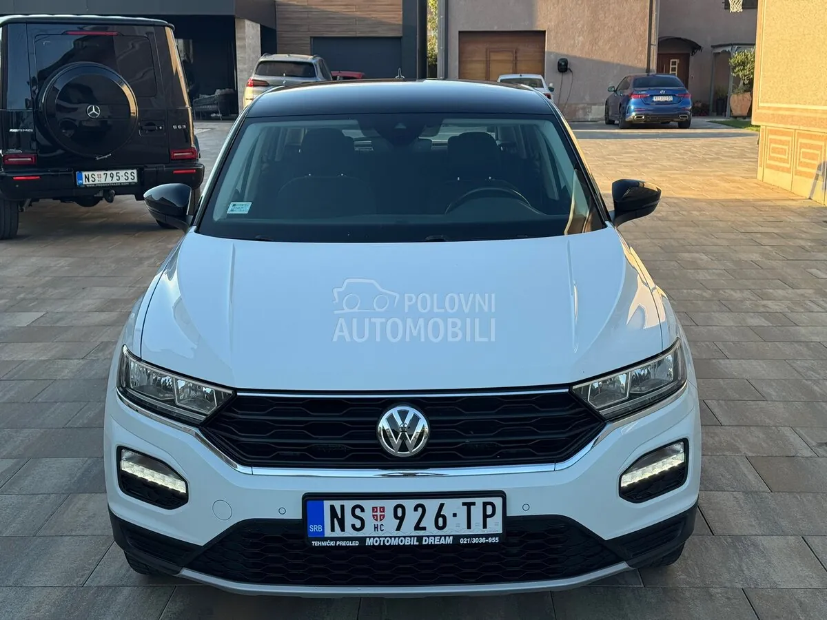 Volkswagen T-Roc 2019 photo 2