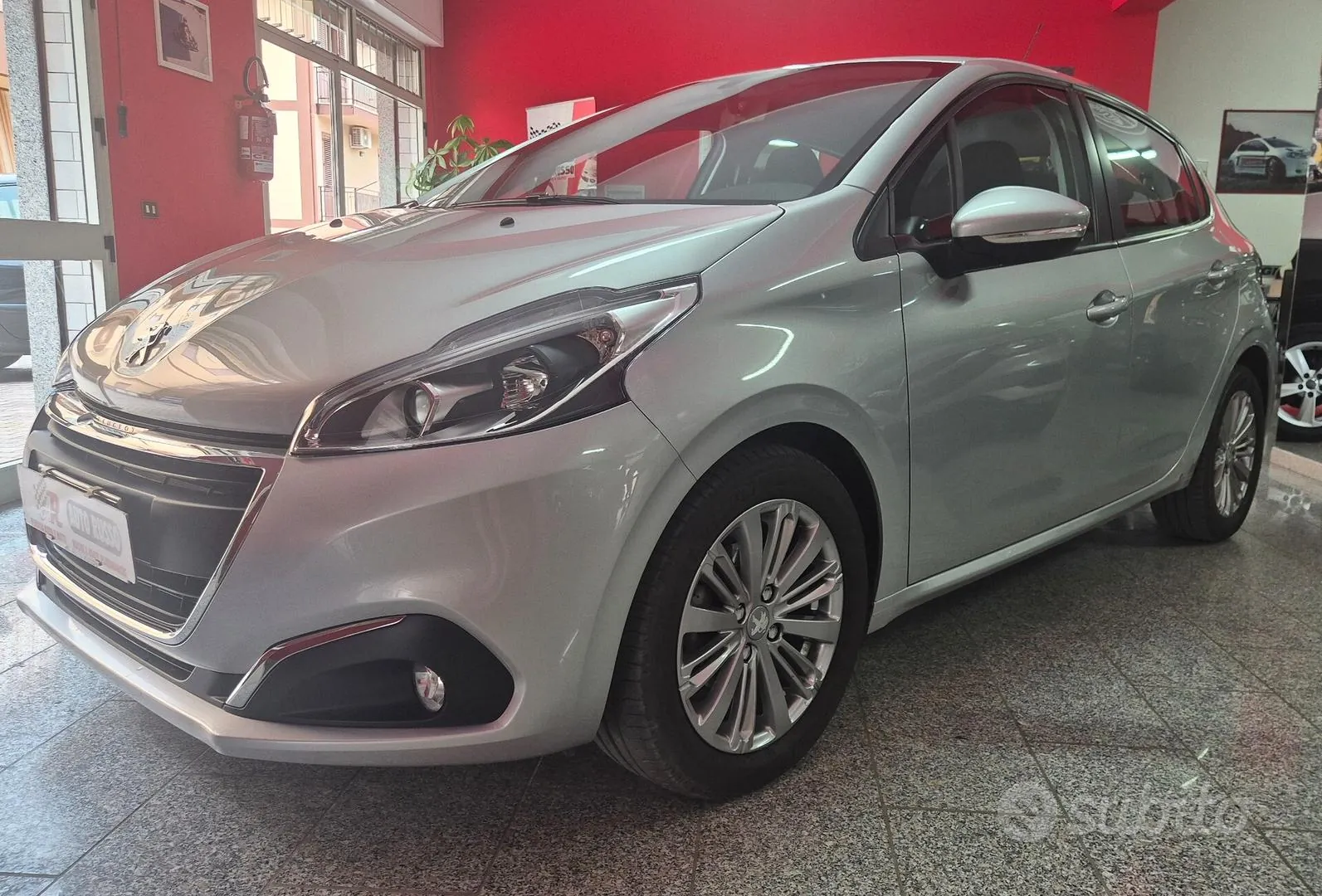 Peugeot 208 2018 photo 2