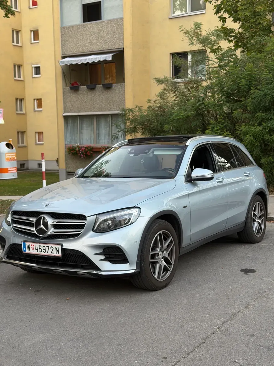 Mercedes-Benz Glc-Class 2018 photo 2