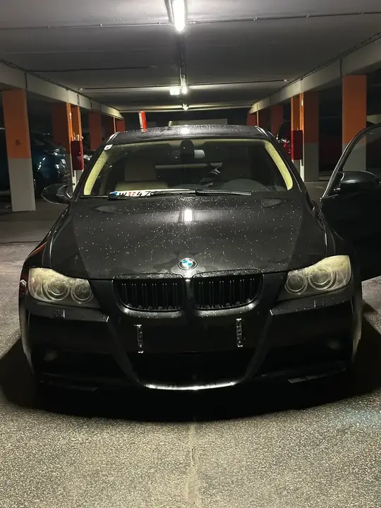 BMW 320D 2005 photo 2