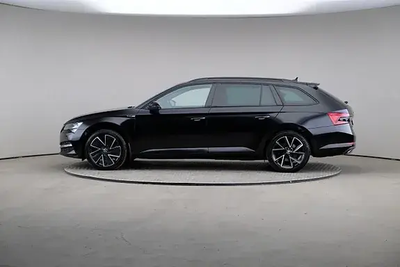 Skoda Superb 2022 photo 4
