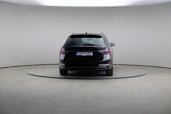 Skoda Superb 2022 photo 5