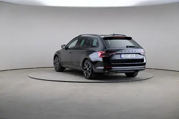Skoda Superb 2022 photo 2