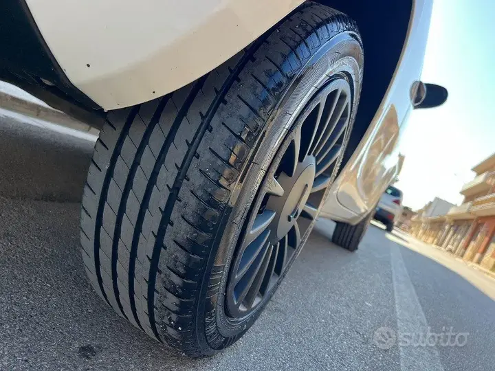 Lancia Ypsilon 2021 photo 4