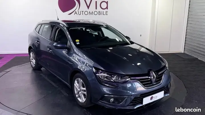Renault Megane 2019 photo 2
