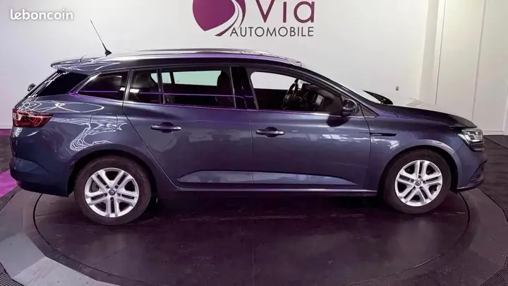 Renault Megane 2019 photo 3
