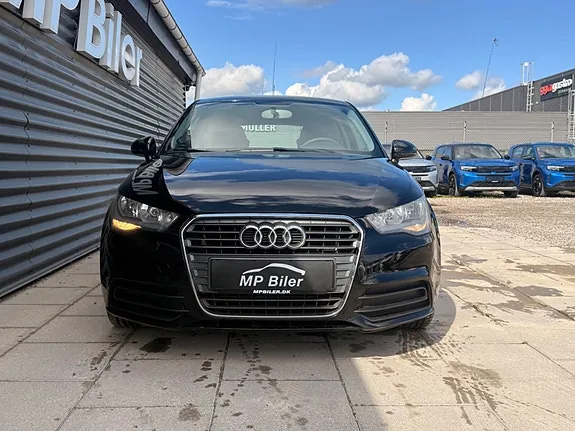 Audi A1 2011 photo 2