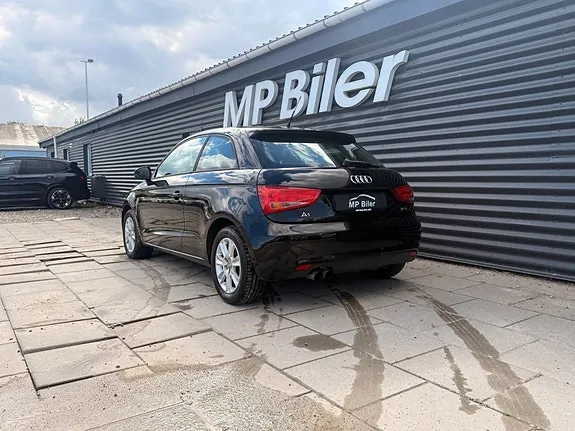 Audi A1 2011 photo 4
