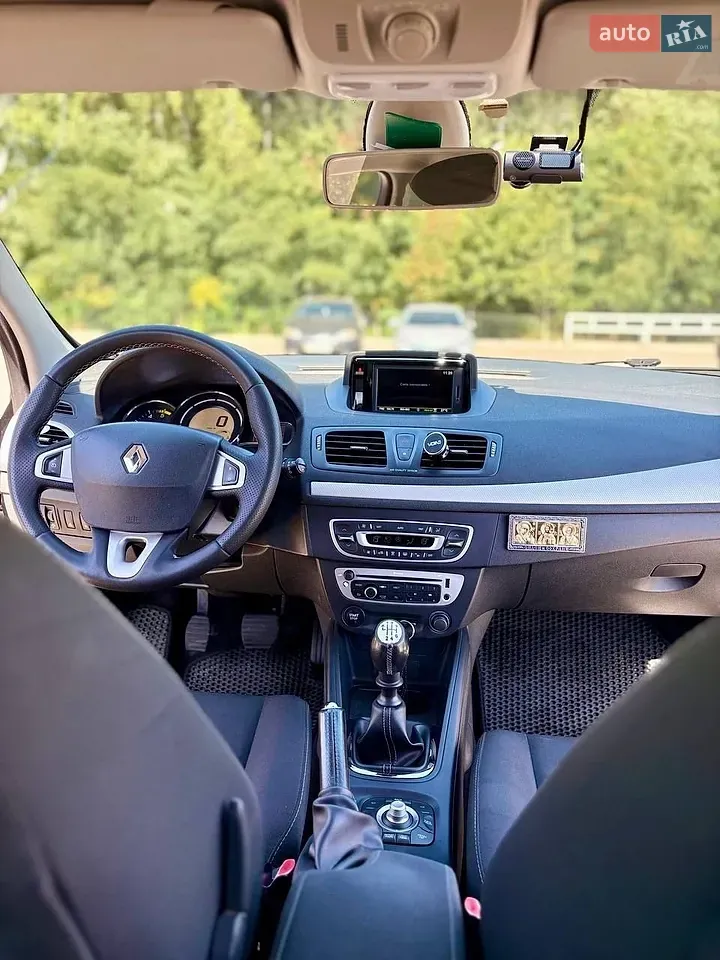 Renault Megane 2012 photo 2