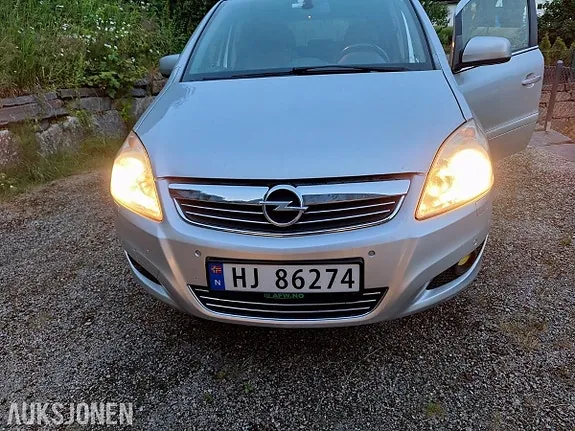 Opel Zafira 2010 photo 2