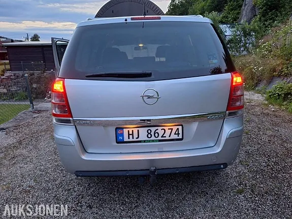 Opel Zafira 2010 photo 4