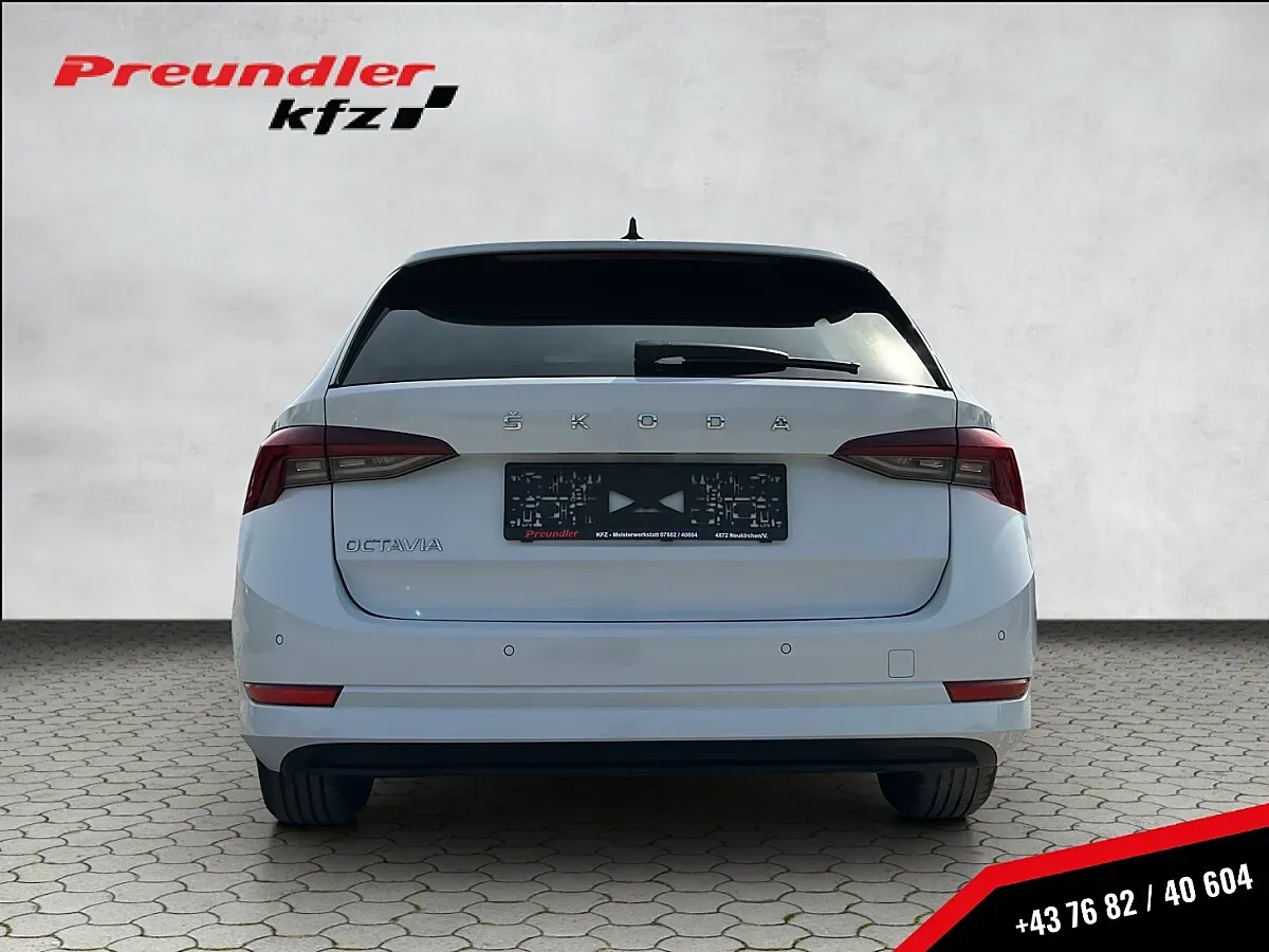 Skoda Octavia 2022 photo 3