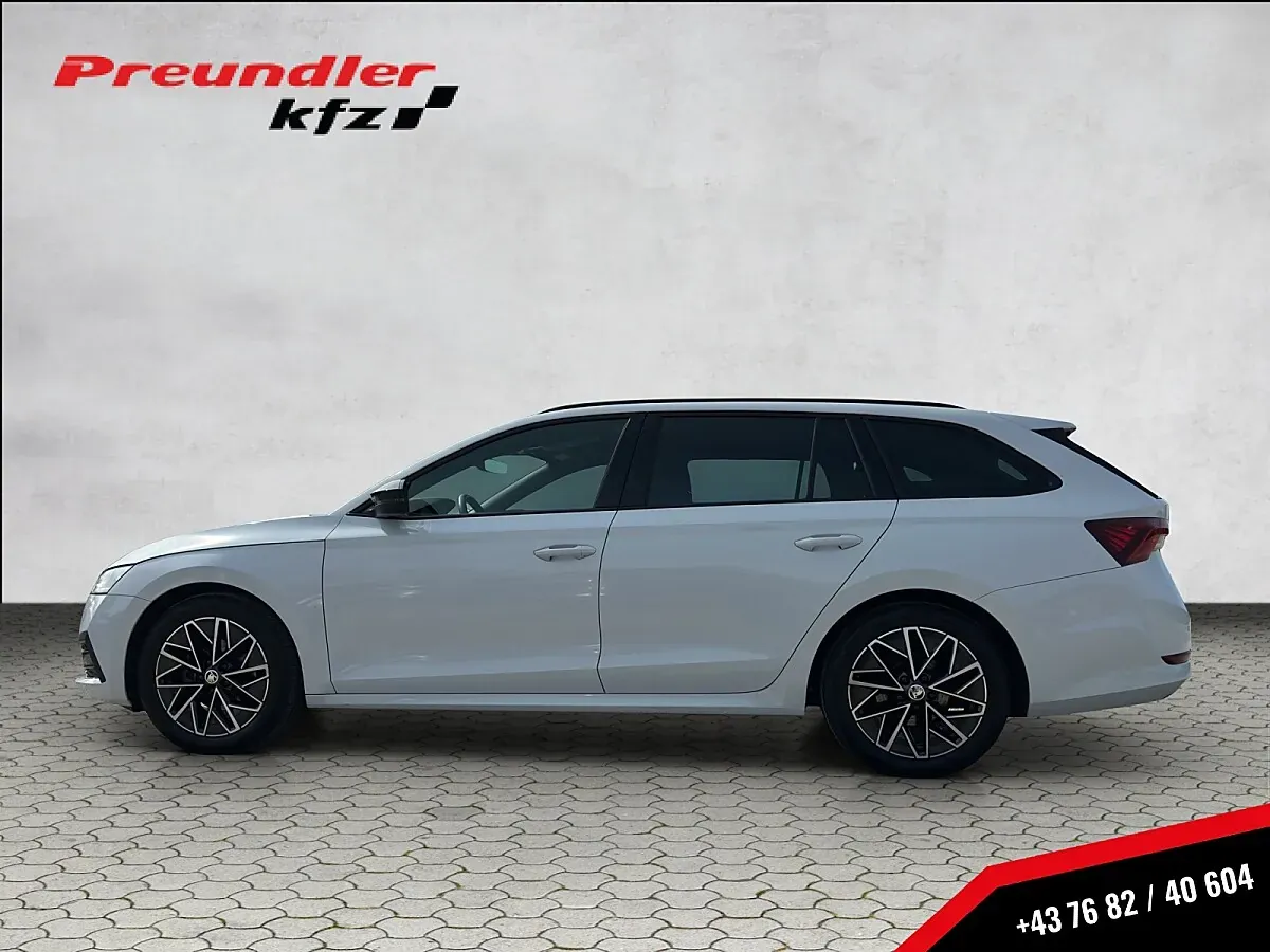 Skoda Octavia 2022 photo 2