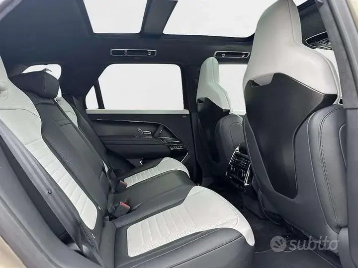 Land Rover Range Rover Sport 2024 photo 5