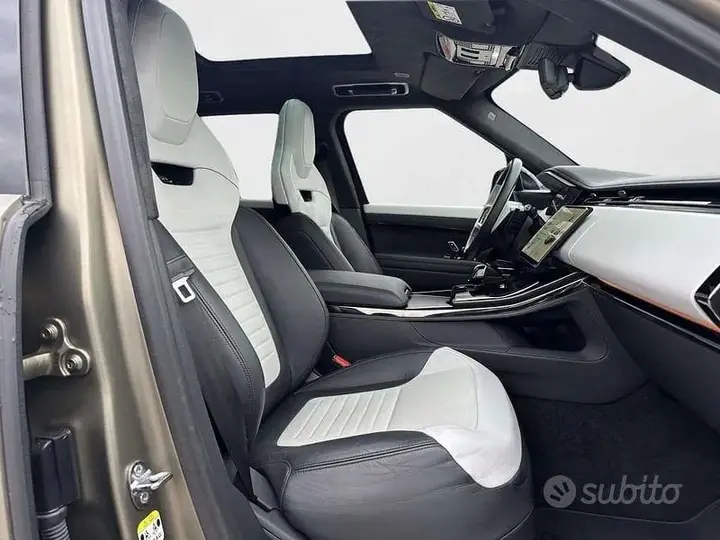 Land Rover Range Rover Sport 2024 photo 3