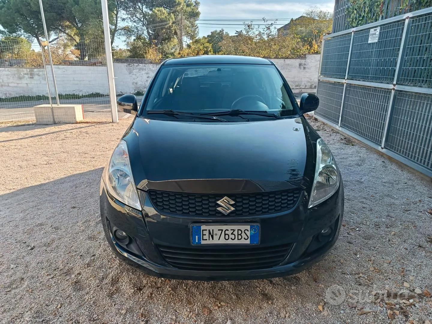 Suzuki Swift 2012 photo 2