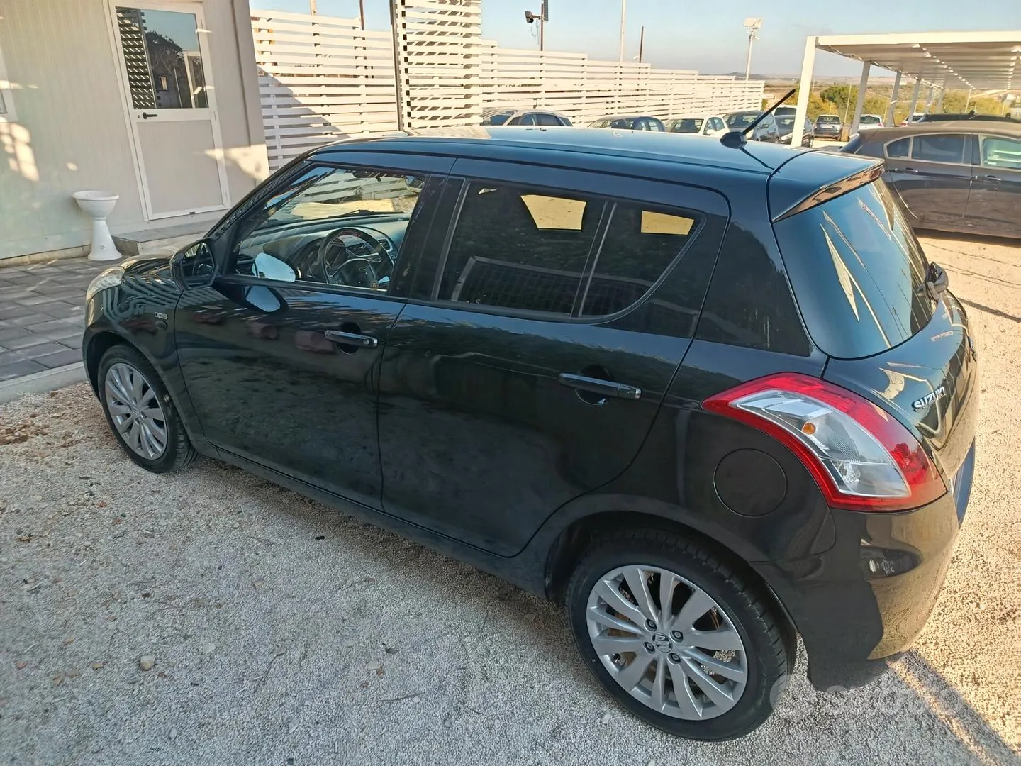 Suzuki Swift 2012 photo 5