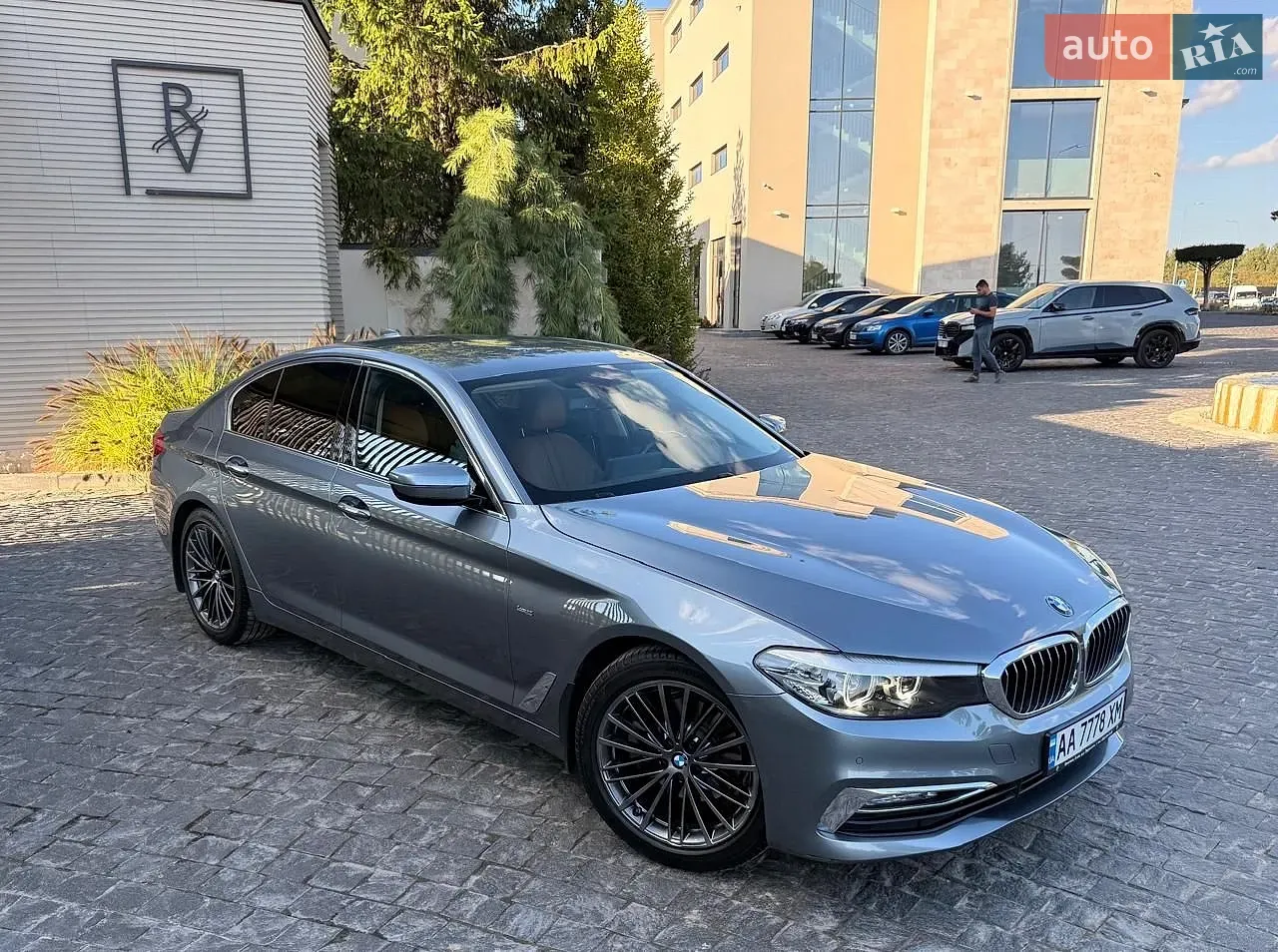 BMW 5 Series 2017 photo 4