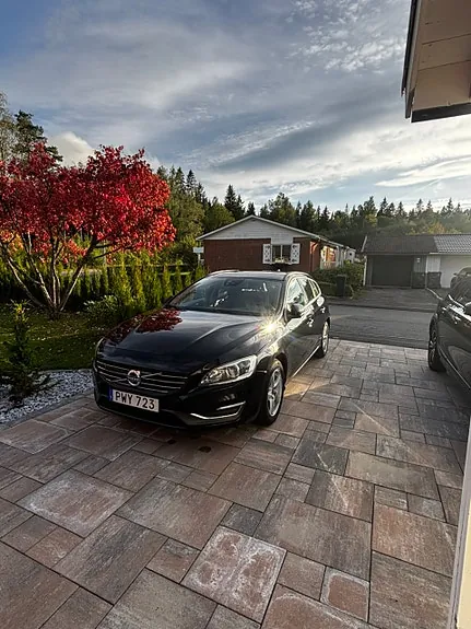 Volvo V60 2015 photo 2