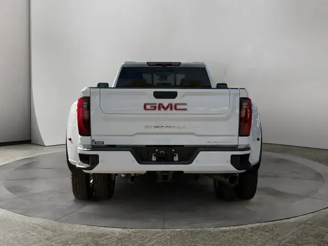 GMC Sierra 3500Hd 2026 photo 4