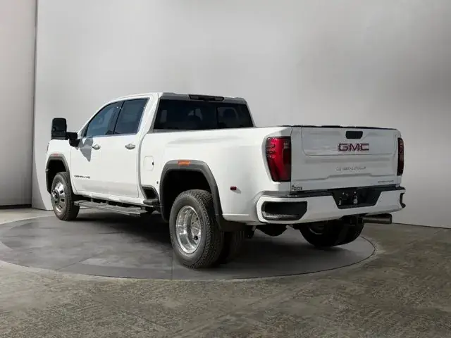 GMC Sierra 3500Hd 2026 photo 3
