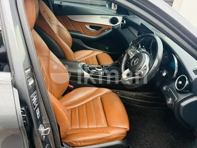 Mercedes-Benz C200 2019 photo 4