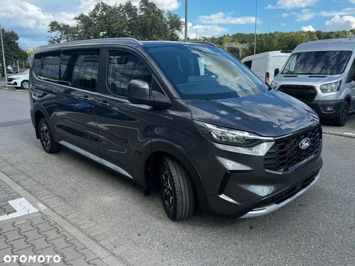 Ford Tourneo Custom 2026 photo 5