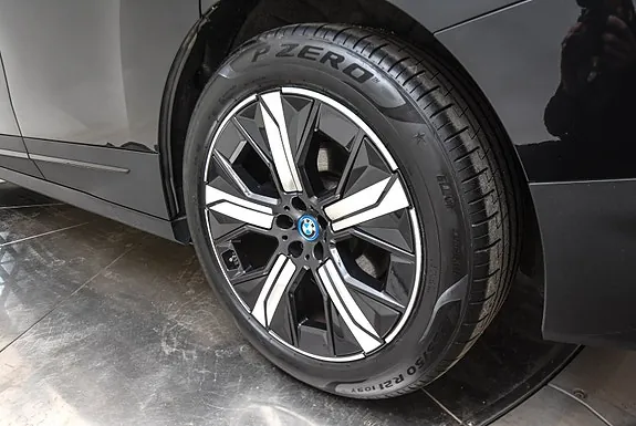 BMW Ix 2022 photo 2